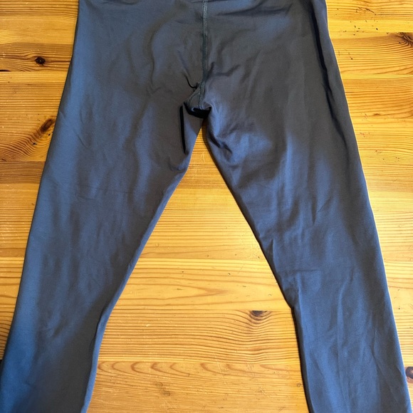 NoBull matte crops, medium - Picture 4 of 4